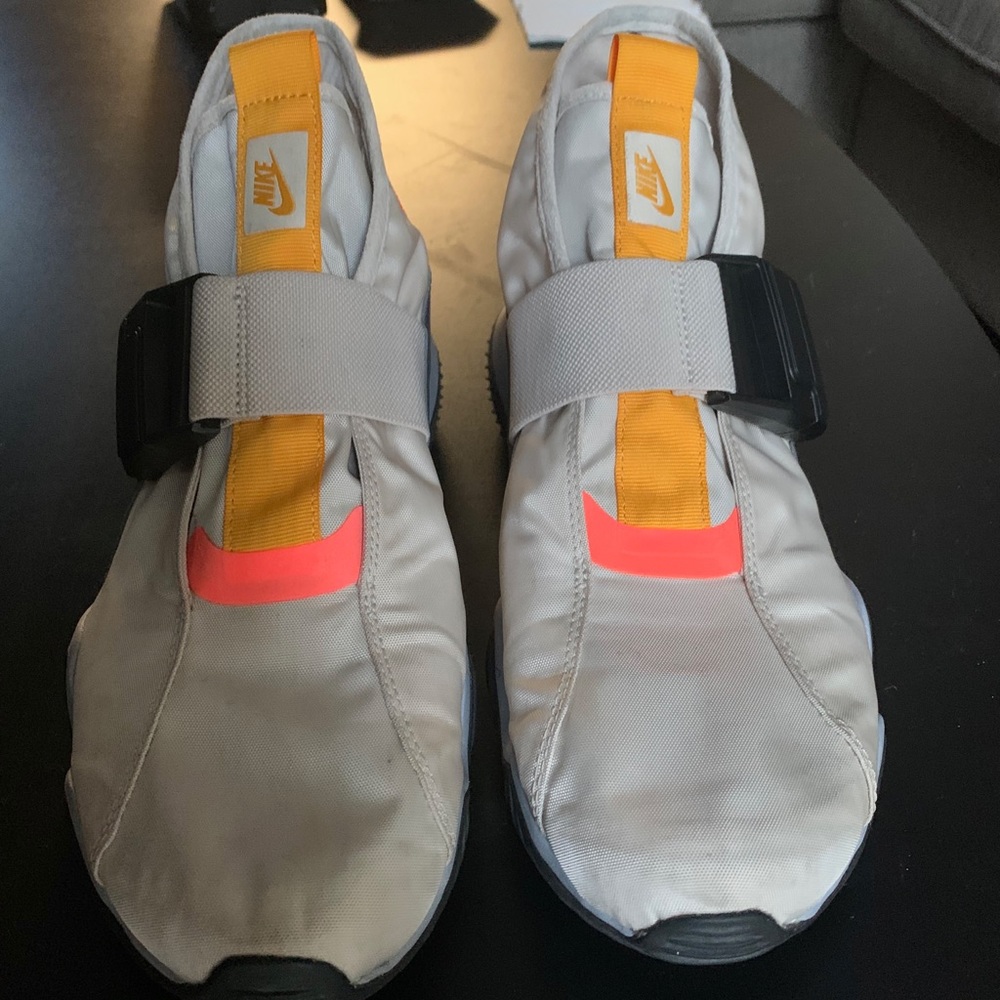 Nike Komyuter Se